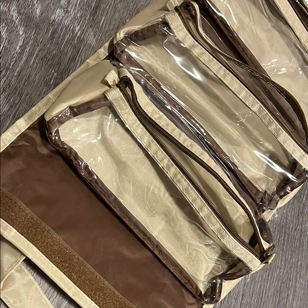 JM NEW YORK- Cream Roll Up Makeup/Mini Travel Bag - Picture 2 of 12